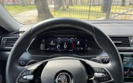 Skoda Superb III рестайлинг, 2022 год, 2 582 000 рублей, 28 фотография