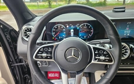 Mercedes-Benz GLB, 2023 год, 3 130 000 рублей, 15 фотография