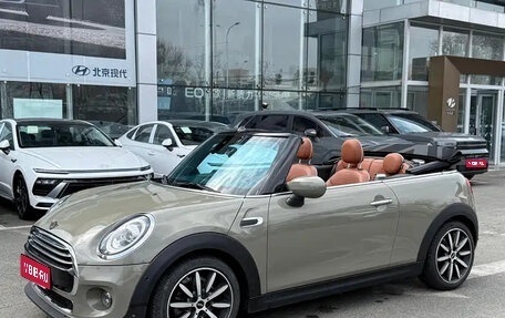 MINI Cabrio, 2019 год, 1 750 000 рублей, 1 фотография