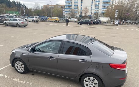 KIA Rio III рестайлинг, 2015 год, 980 000 рублей, 18 фотография