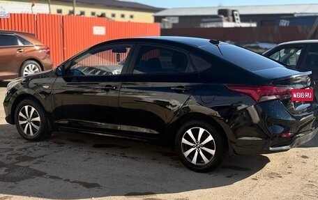 Hyundai Solaris II рестайлинг, 2017 год, 1 100 000 рублей, 2 фотография