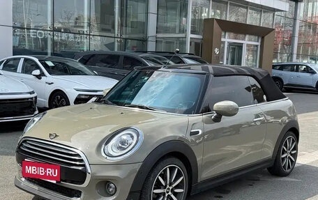 MINI Cabrio, 2019 год, 1 750 000 рублей, 3 фотография