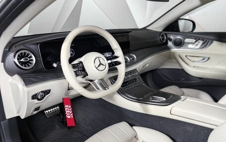 Mercedes-Benz E-Класс, 2021 год, 5 700 000 рублей, 19 фотография