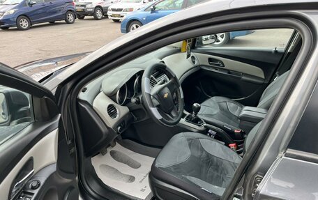 Chevrolet Cruze II, 2011 год, 619 000 рублей, 10 фотография