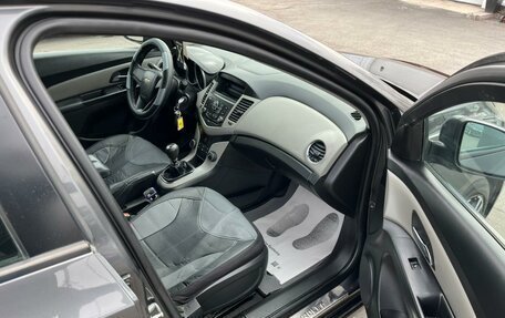 Chevrolet Cruze II, 2011 год, 619 000 рублей, 13 фотография