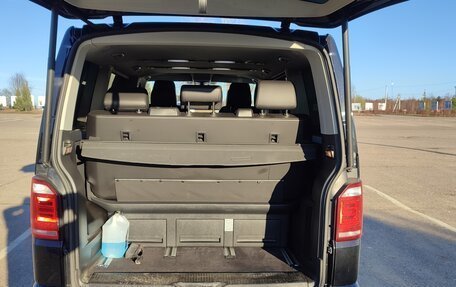 Volkswagen Multivan T6 рестайлинг, 2019 год, 3 790 000 рублей, 7 фотография