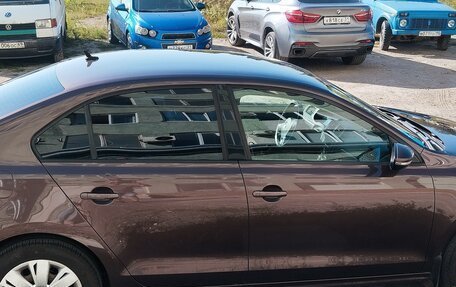 Volkswagen Jetta VI, 2014 год, 1 050 000 рублей, 2 фотография