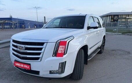 Cadillac Escalade IV, 2019 год, 5 499 999 рублей, 1 фотография