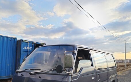 Nissan Caravan III, 1996 год, 135 000 рублей, 1 фотография