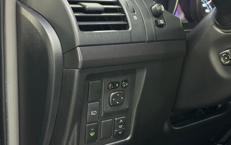 Toyota Land Cruiser Prado 150 рестайлинг 2, 2013 год, 3 690 000 рублей, 9 фотография