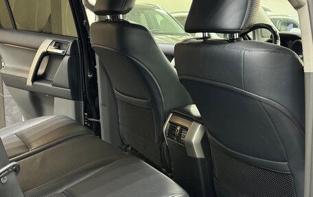 Toyota Land Cruiser Prado 150 рестайлинг 2, 2013 год, 3 690 000 рублей, 16 фотография