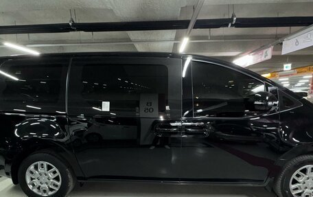 Hyundai Staria, 2021 год, 5 400 000 рублей, 16 фотография