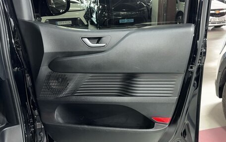 Hyundai Staria, 2021 год, 5 400 000 рублей, 19 фотография