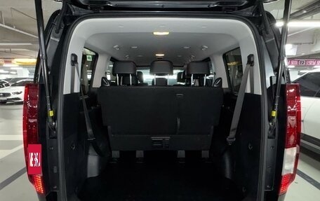 Hyundai Staria, 2021 год, 5 400 000 рублей, 21 фотография