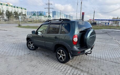Chevrolet Niva I рестайлинг, 2018 год, 800 000 рублей, 2 фотография