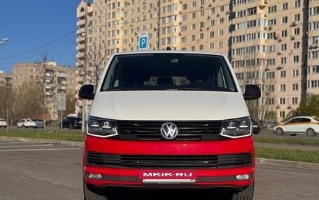 Volkswagen Caravelle T6 рестайлинг, 2018 год, 3 300 000 рублей, 3 фотография