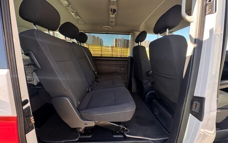 Volkswagen Caravelle T6 рестайлинг, 2018 год, 3 300 000 рублей, 9 фотография