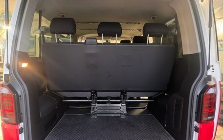 Volkswagen Caravelle T6 рестайлинг, 2018 год, 3 300 000 рублей, 20 фотография