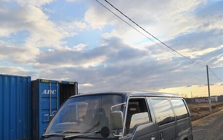 Nissan Caravan III, 1996 год, 135 000 рублей, 2 фотография