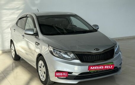 KIA Rio III рестайлинг, 2015 год, 890 000 рублей, 3 фотография