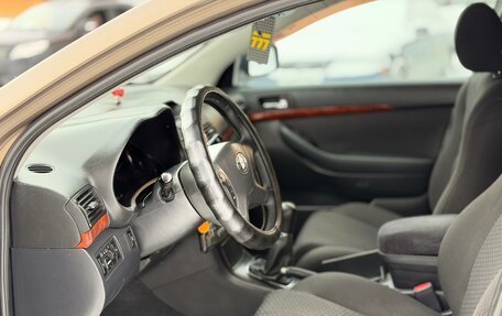 Toyota Avensis III рестайлинг, 2005 год, 555 000 рублей, 1 фотография