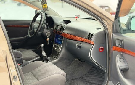 Toyota Avensis III рестайлинг, 2005 год, 555 000 рублей, 11 фотография