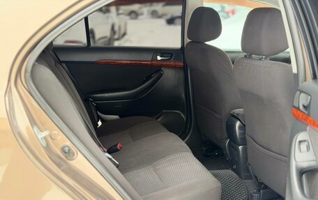 Toyota Avensis III рестайлинг, 2005 год, 555 000 рублей, 13 фотография