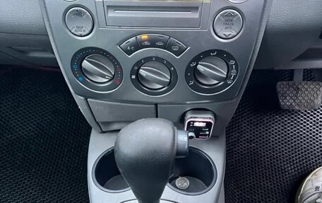Mazda Demio III (DE), 2004 год, 330 000 рублей, 3 фотография