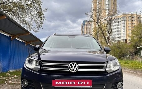 Volkswagen Tiguan I, 2016 год, 1 900 000 рублей, 2 фотография