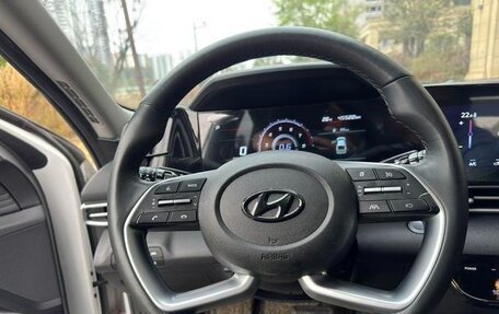 Hyundai Elantra, 2022 год, 1 275 000 рублей, 8 фотография