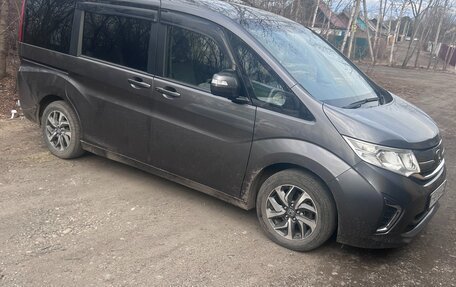 Honda Stepwgn IV, 2015 год, 1 750 000 рублей, 1 фотография