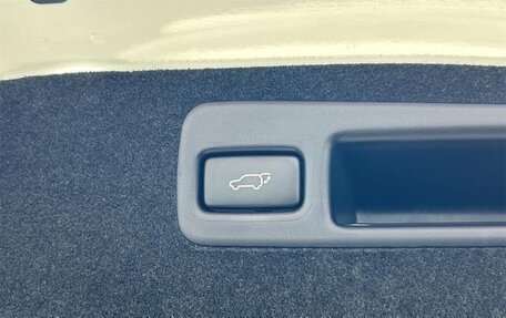 Toyota Harrier, 2019 год, 1 990 000 рублей, 20 фотография