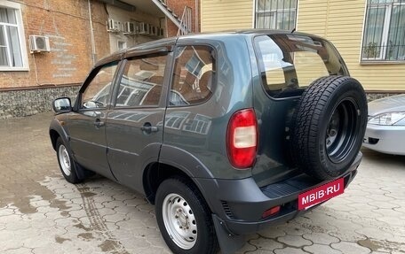 Chevrolet Niva I рестайлинг, 2008 год, 549 000 рублей, 3 фотография