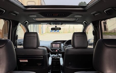 Toyota Voxy III, 2021 год, 2 330 000 рублей, 7 фотография