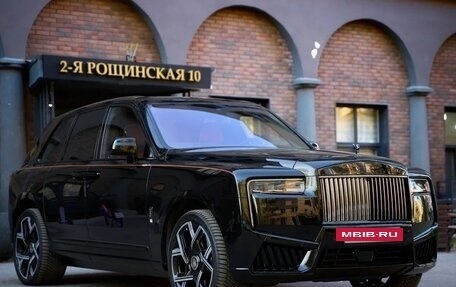 Rolls-Royce Cullinan, 2024 год, 65 000 000 рублей, 5 фотография