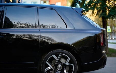 Rolls-Royce Cullinan, 2024 год, 65 000 000 рублей, 9 фотография