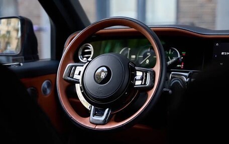 Rolls-Royce Cullinan, 2024 год, 65 000 000 рублей, 14 фотография