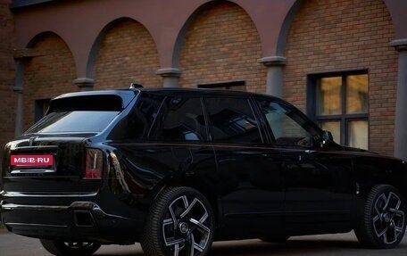 Rolls-Royce Cullinan, 2024 год, 65 000 000 рублей, 10 фотография