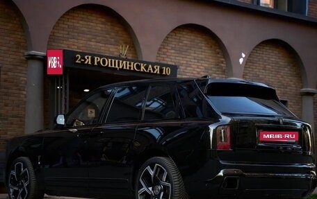 Rolls-Royce Cullinan, 2024 год, 65 000 000 рублей, 11 фотография