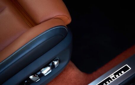 Rolls-Royce Cullinan, 2024 год, 65 000 000 рублей, 34 фотография