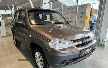 Chevrolet Niva I рестайлинг, 2013 год, 750 000 рублей, 2 фотография