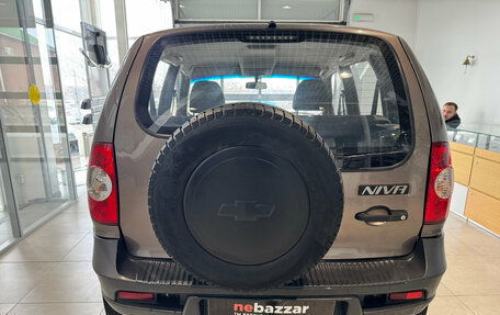 Chevrolet Niva I рестайлинг, 2013 год, 750 000 рублей, 16 фотография