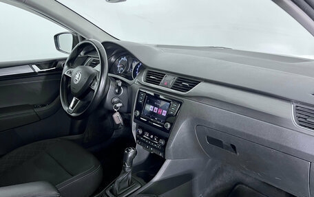 Skoda Rapid I, 2018 год, 1 250 000 рублей, 9 фотография