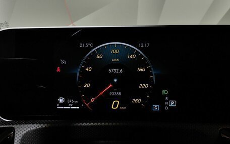 Mercedes-Benz CLA, 2019 год, 2 900 000 рублей, 18 фотография