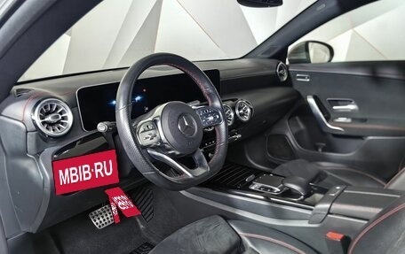 Mercedes-Benz CLA, 2019 год, 2 900 000 рублей, 19 фотография