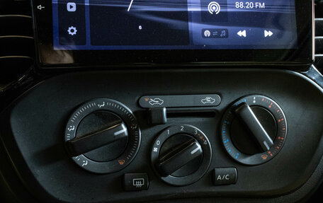 Nissan Juke II, 2013 год, 1 249 000 рублей, 16 фотография