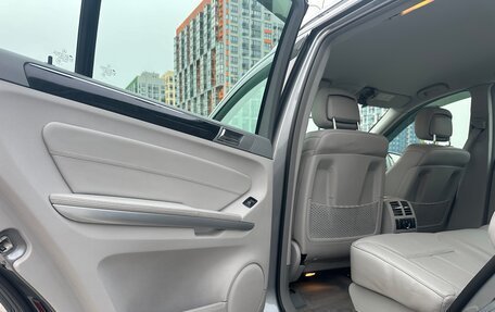 Mercedes-Benz GL-Класс, 2011 год, 3 000 000 рублей, 21 фотография