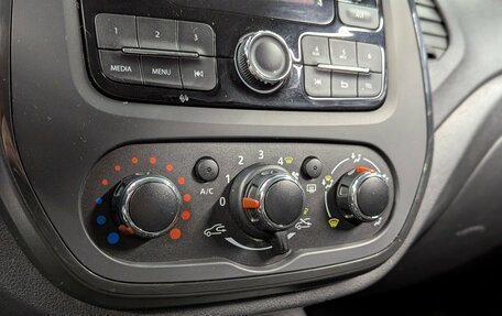 Renault Kaptur I рестайлинг, 2017 год, 1 299 000 рублей, 23 фотография