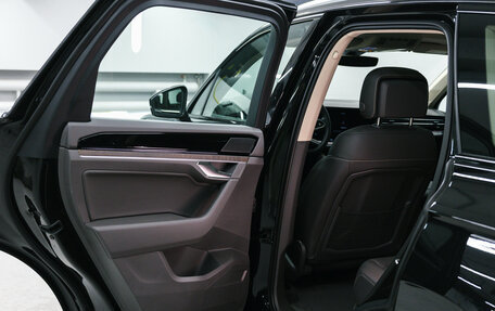 Volkswagen Touareg III, 2025 год, 8 400 000 рублей, 38 фотография