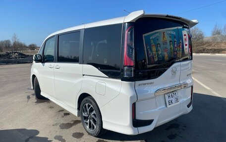 Honda Stepwgn IV, 2020 год, 2 620 000 рублей, 12 фотография